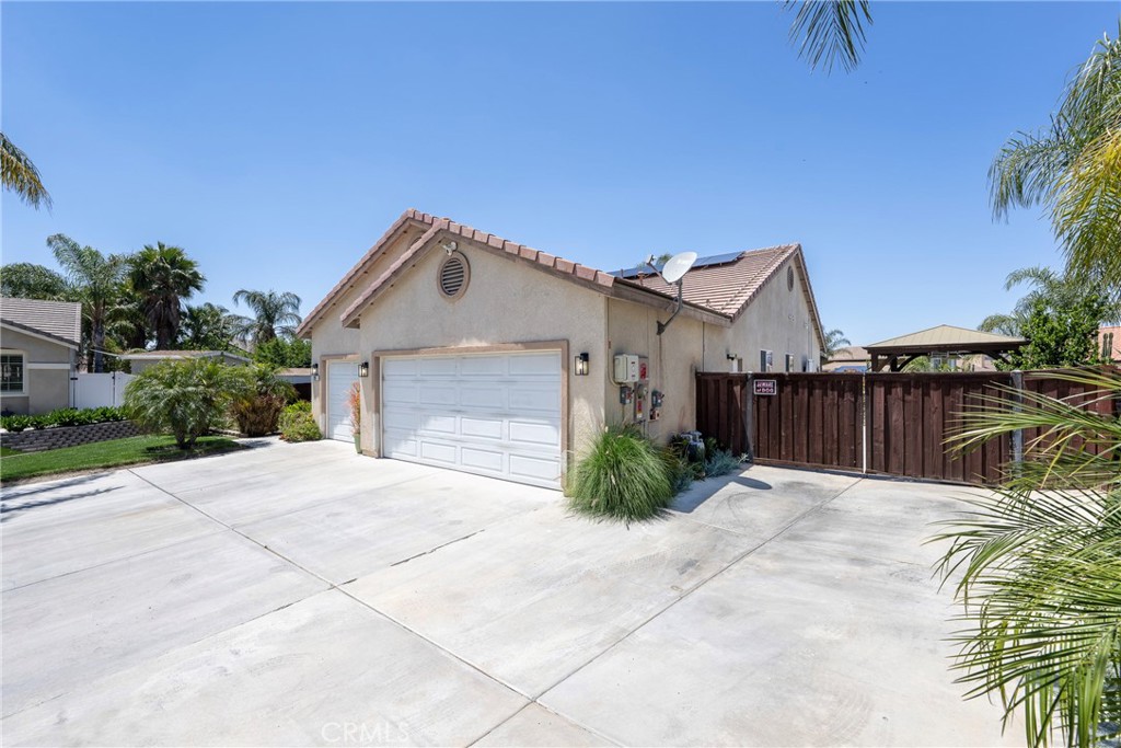 293 Captains Court