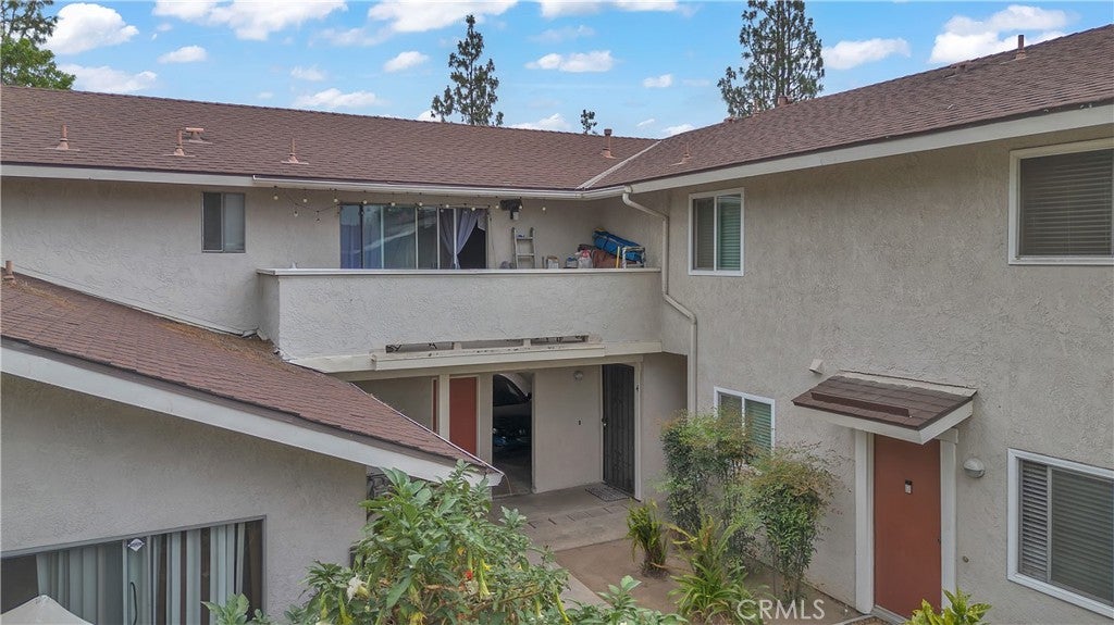 174 W Grove Street 4