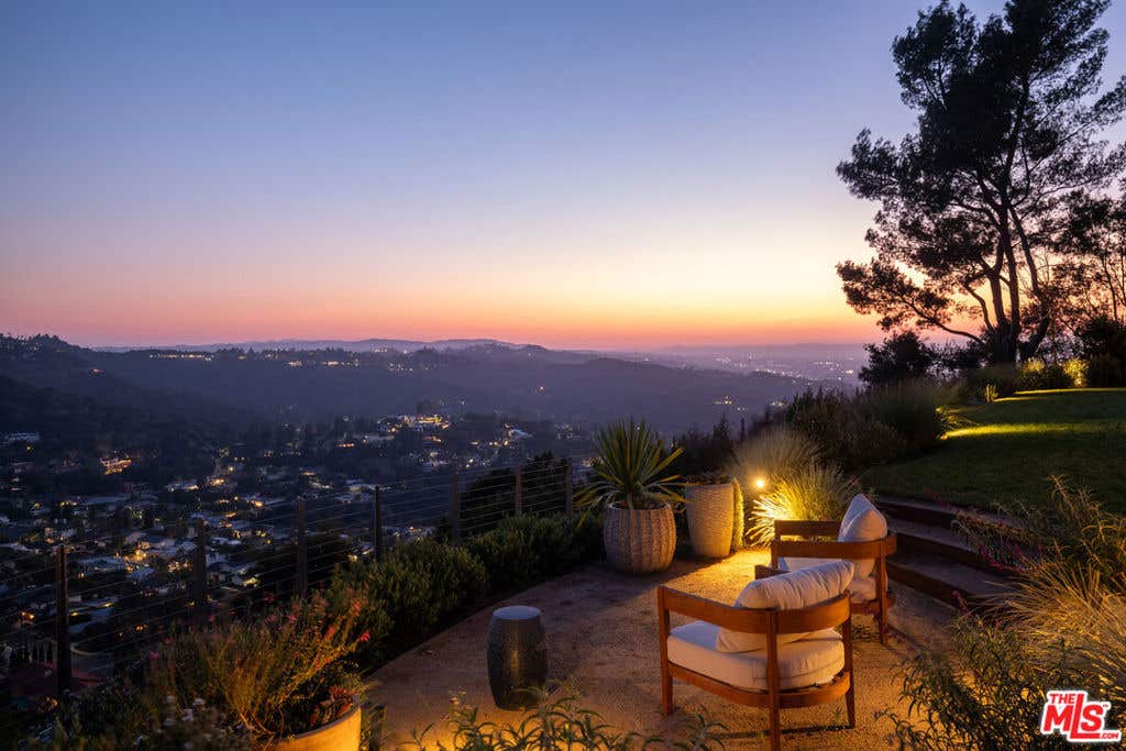 Photo of 7840 Torreyson Drive, Los Angeles, CA 90046 (MLS # 26841729)