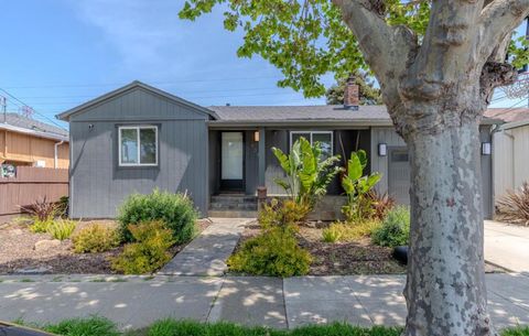 Photo of 608 7th Avenue, San Bruno, CA 94066 (MLS # ML82037422)