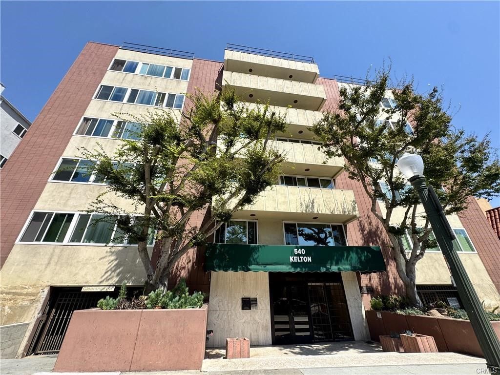 Photo of 540 Kelton #502, Los Angeles, CA 90024 (MLS # PW26037301)