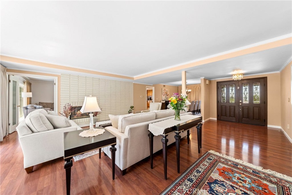 6224 Roundhill Drive