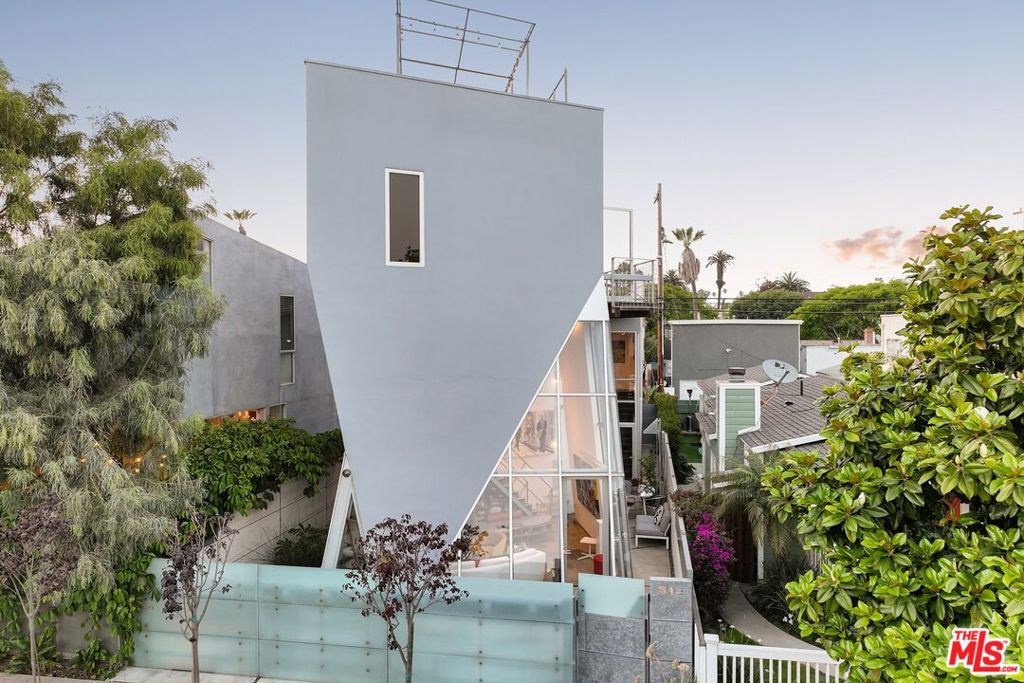 513 Grand Boulevard, Venice CA 90291