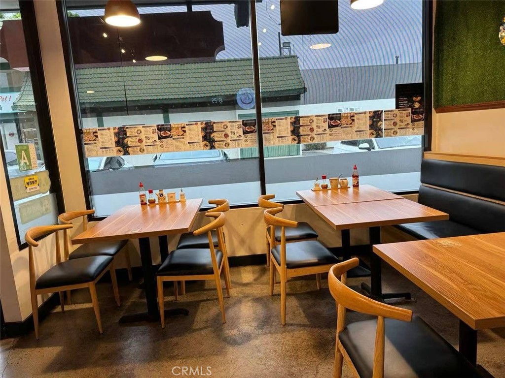 132 S Atlantic Blvd