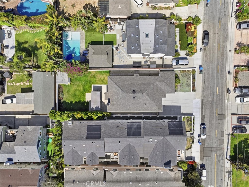 2418 Ives Lane