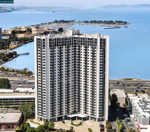 Photo of 6363 Christie Ave AVE #1226, Emeryville, CA 94608 (MLS # 41149185)