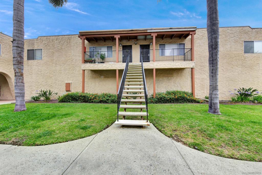 8694 Lemon Ave