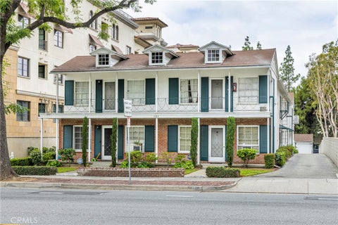 Photo of 181 S Marengo Avenue #13, Pasadena, CA 91101 (MLS # SR26203383)
