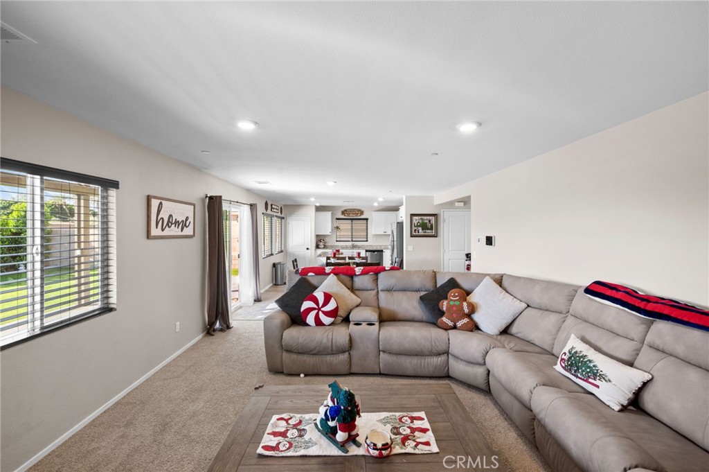 Mariposa Pointe - Residential