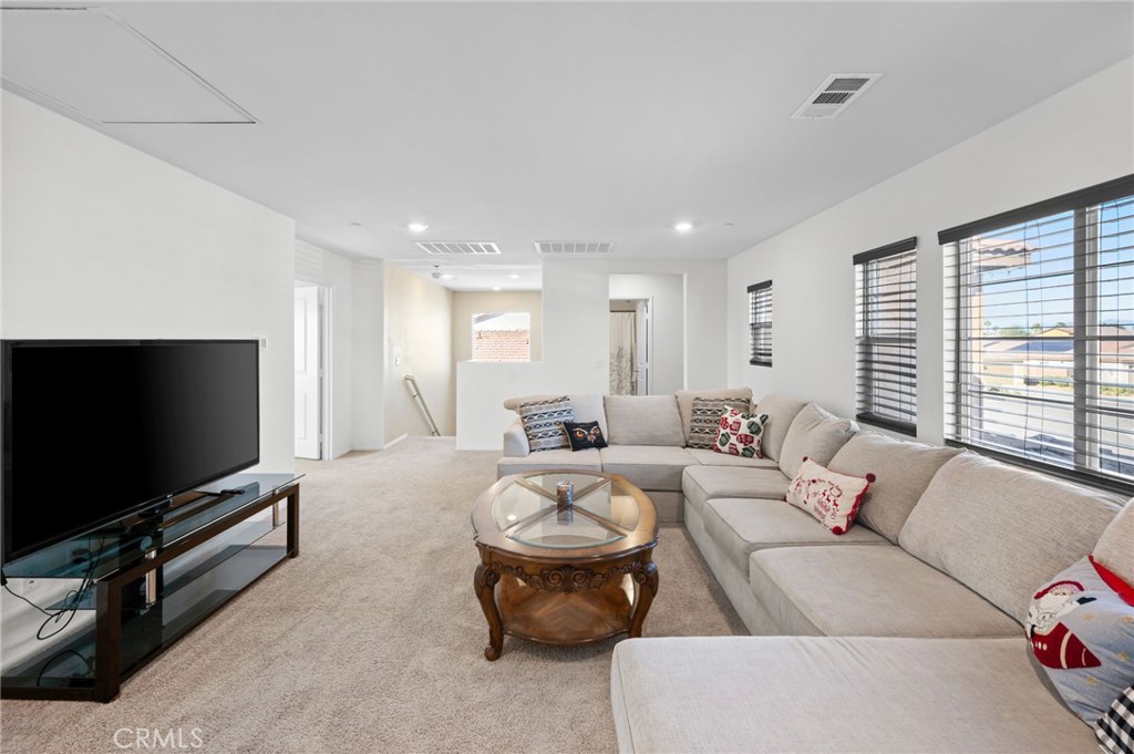 Mariposa Pointe - Residential