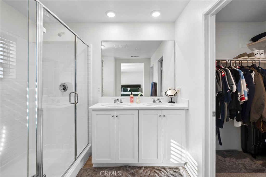 Mariposa Pointe - Residential