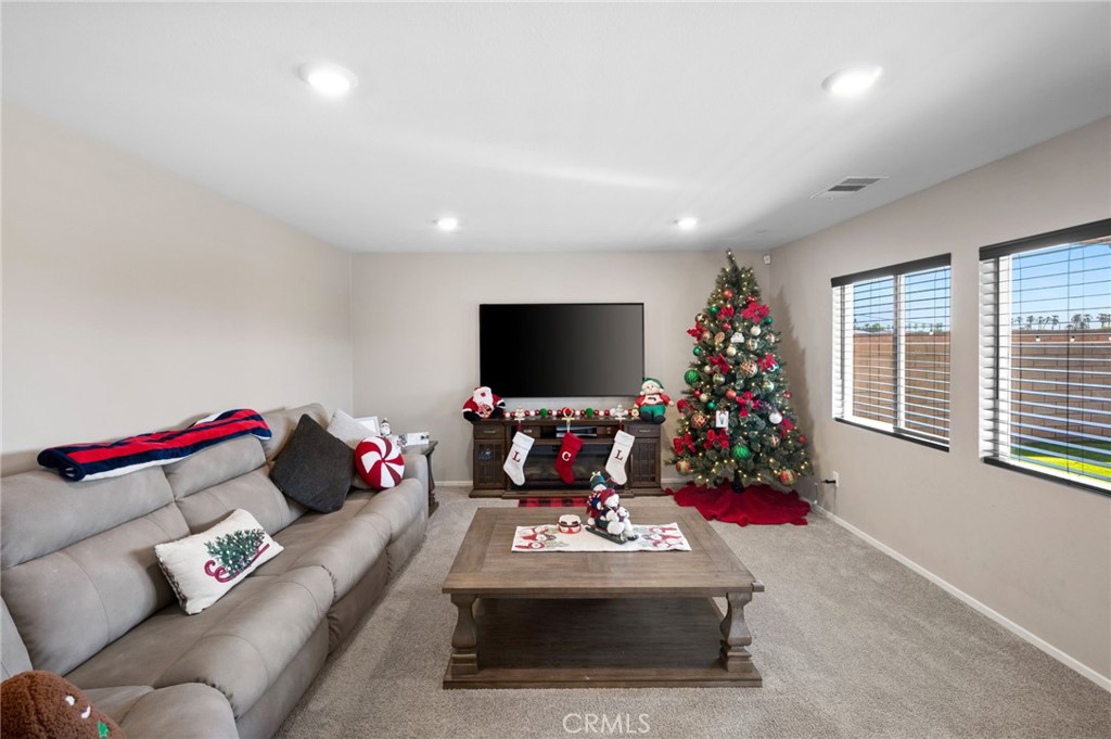 Mariposa Pointe - Residential