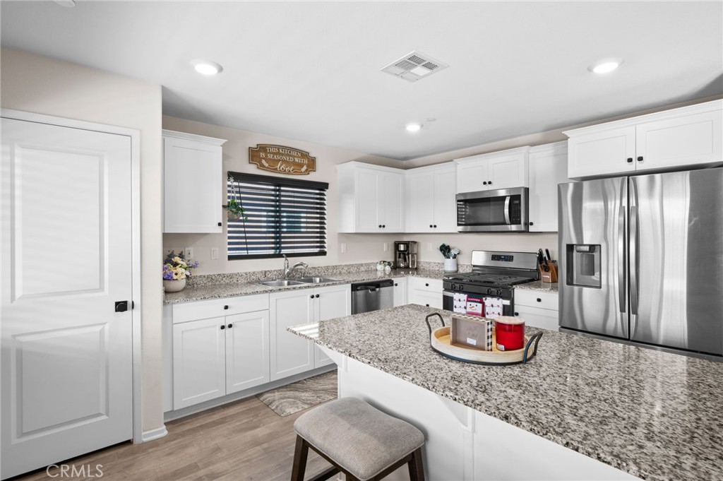 Mariposa Pointe - Residential