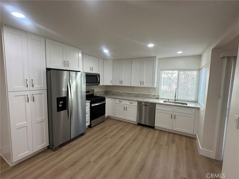 11382 Nantucket Cypress CA 90630