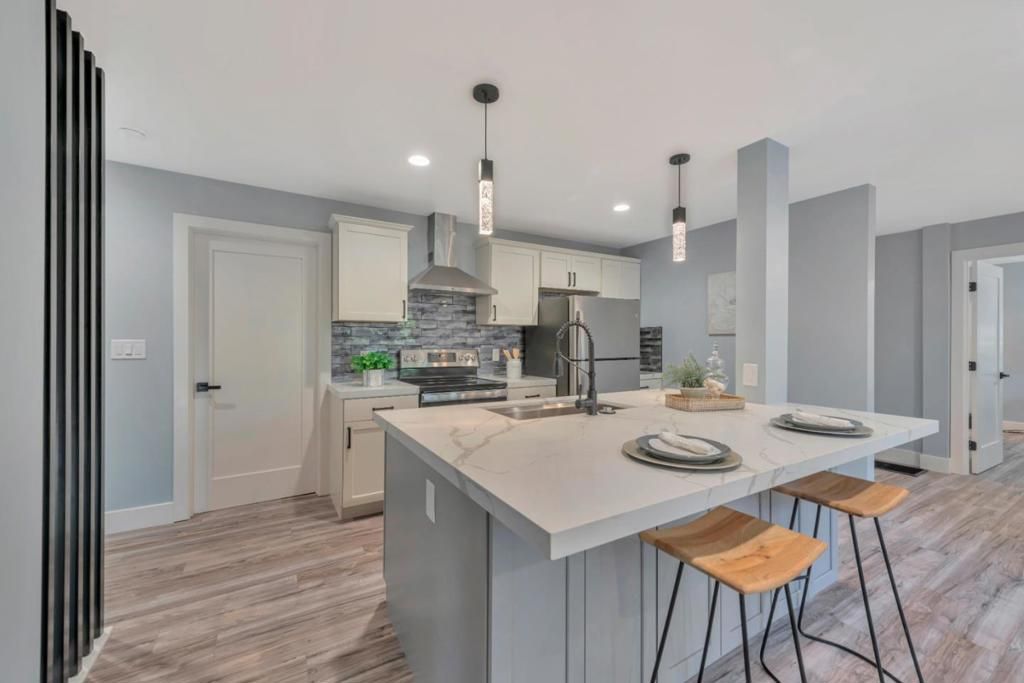 Photo of 7032 Sayre Drive, Oakland, CA 94611 (MLS # ML82022217)