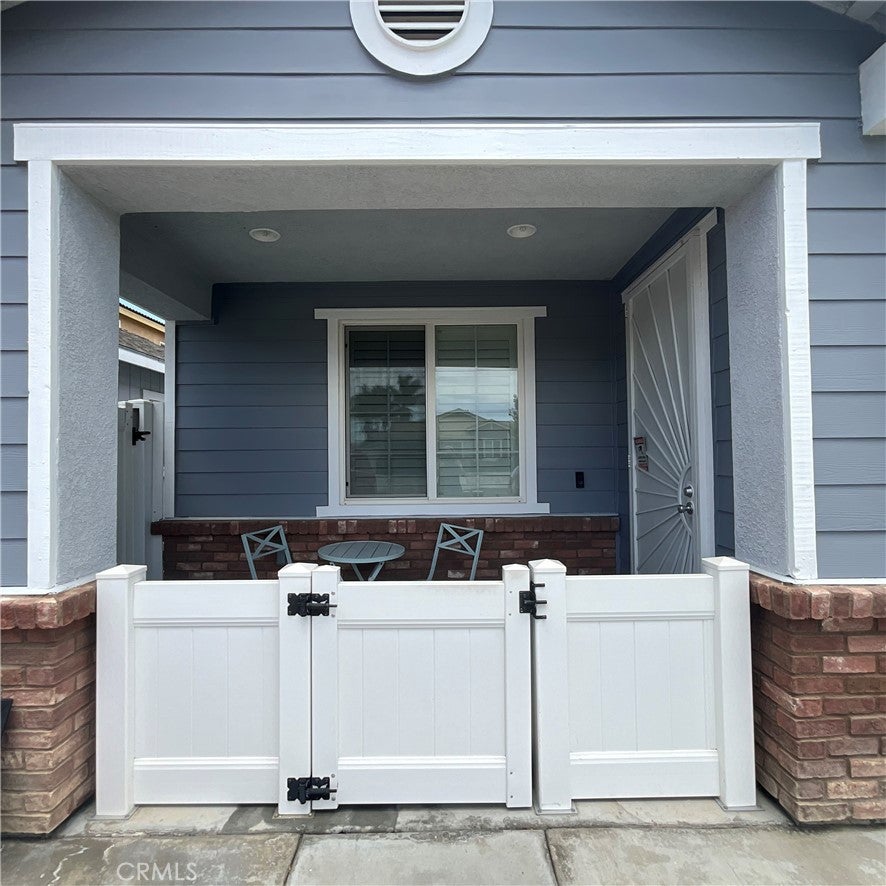 2243 Finch