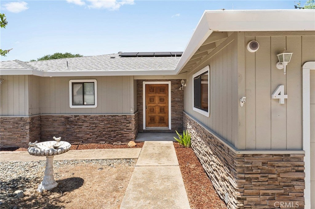 4 Oak Hill Dr