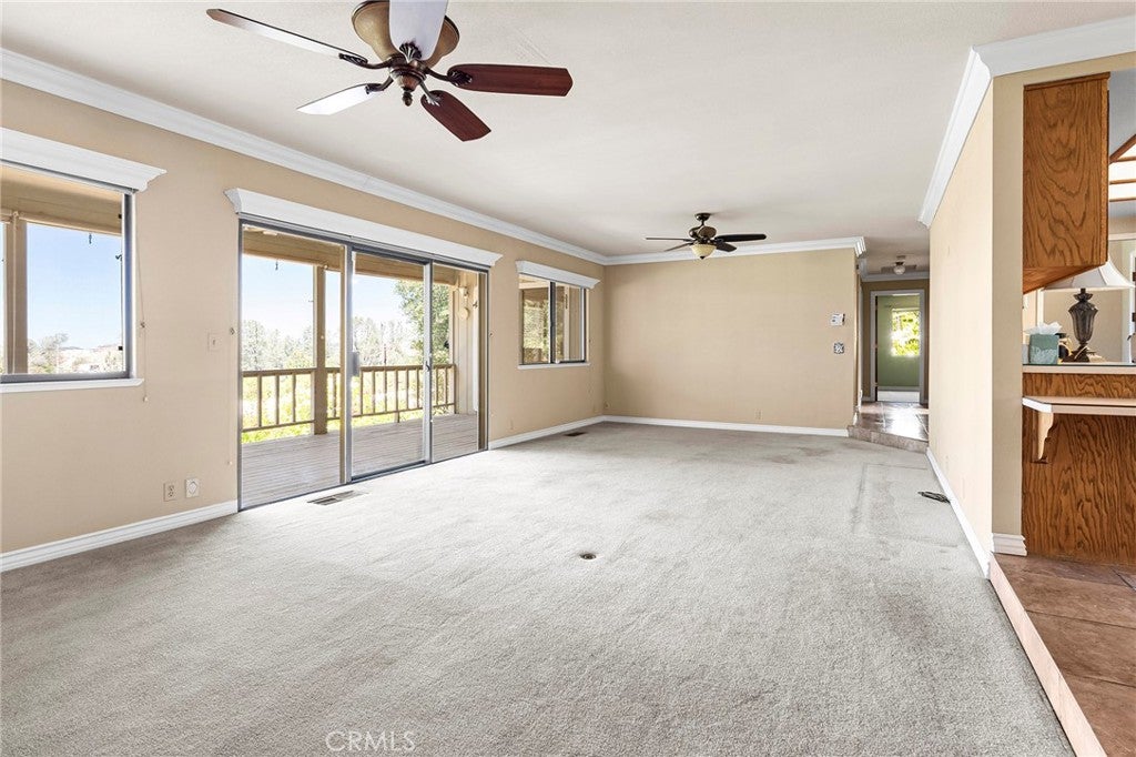 4 Oak Hill Dr