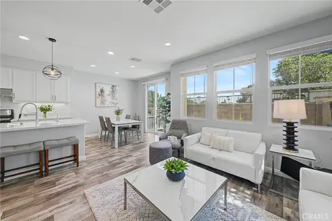 MLS: PV26159396