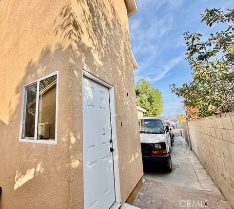 Photo of 21323 Conradi Ave, Torrance, CA 90502 (MLS # SB25267500)