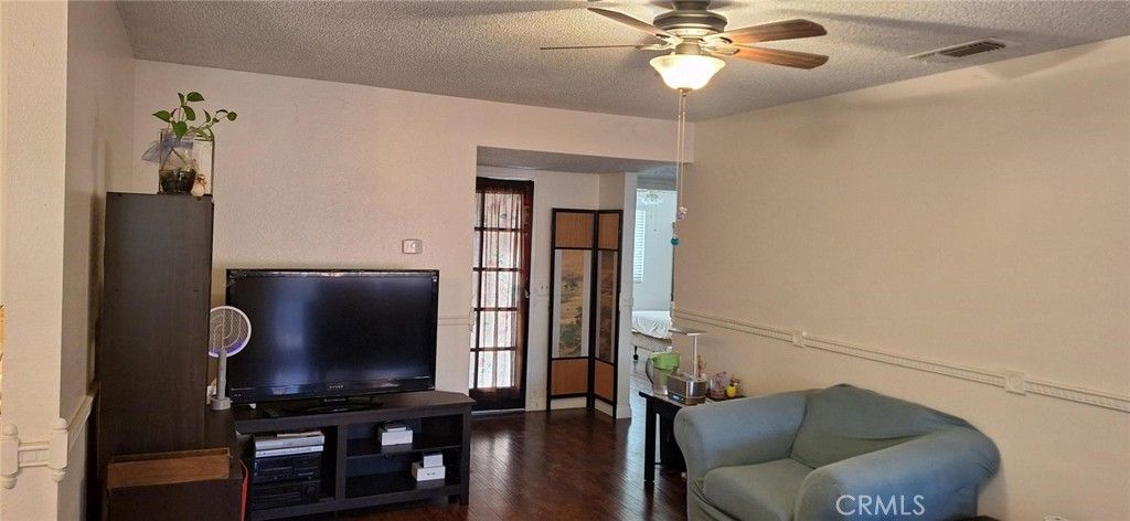 Photo of 640 Corona St, Hemet, CA 92545 (MLS # SW26058930)