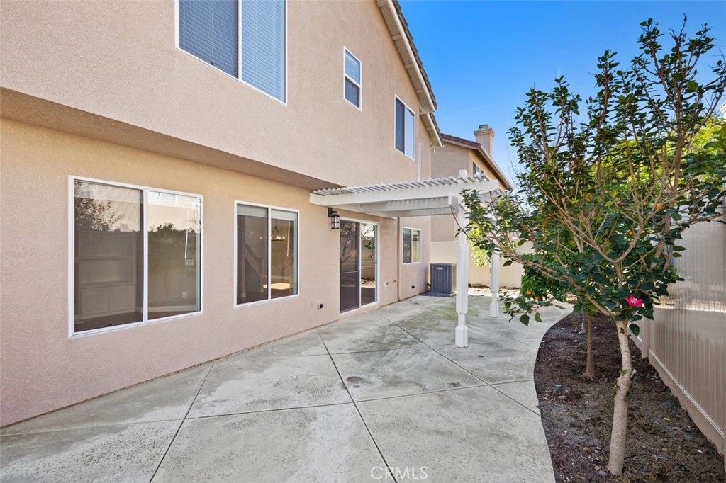 California Summit (CASU) - Residential Lease