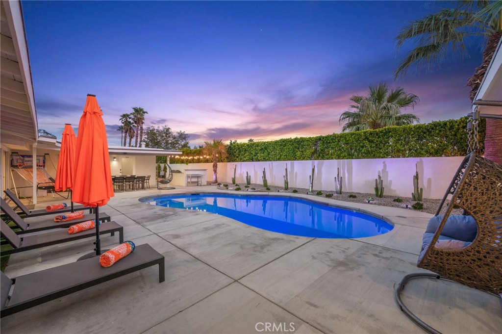 43 @ Racquet Club (33139) - Residential