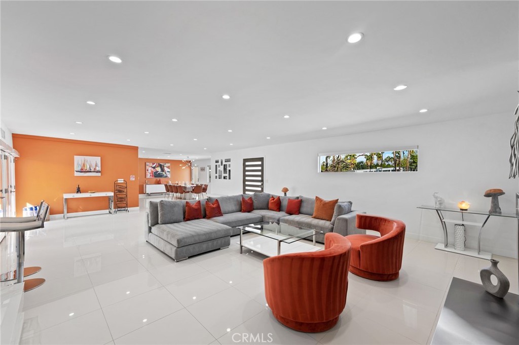 43 @ Racquet Club (33139) - Residential