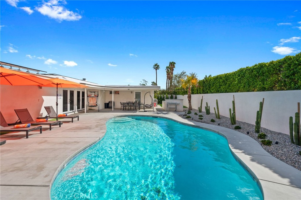 43 @ Racquet Club (33139) - Residential