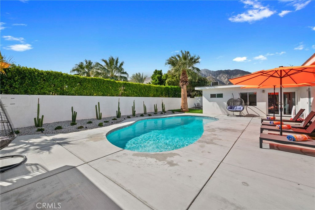 43 @ Racquet Club (33139) - Residential