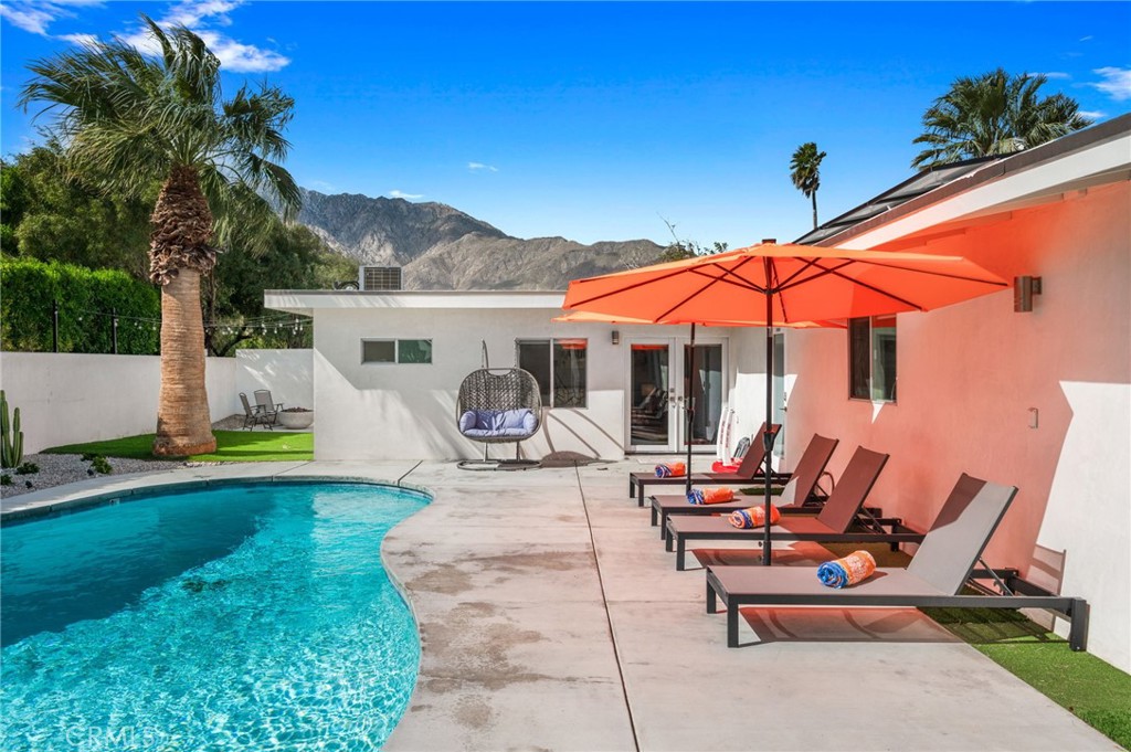 43 @ Racquet Club (33139) - Residential