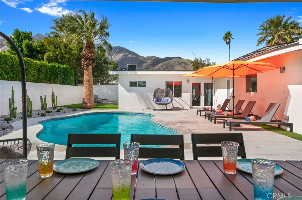 43 @ Racquet Club (33139) - Residential