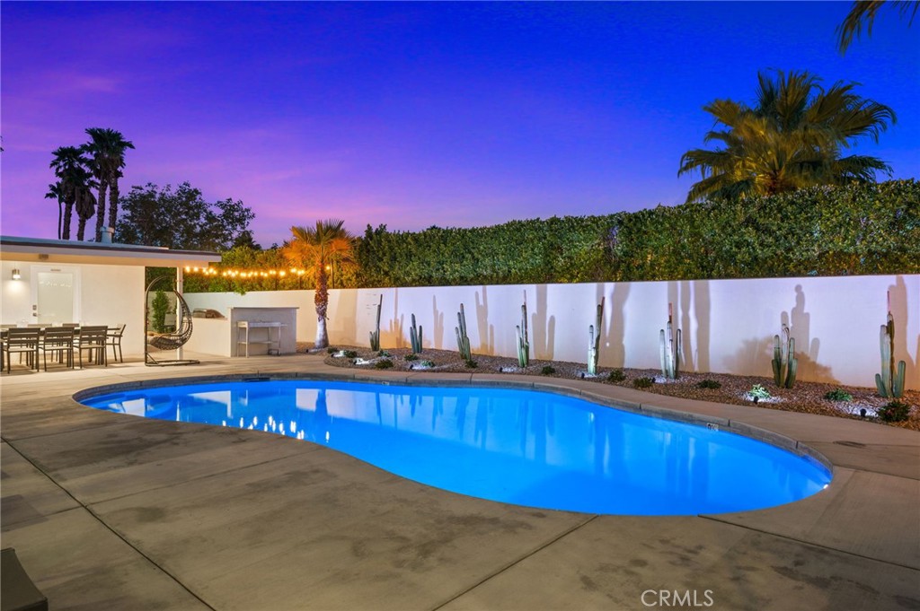 43 @ Racquet Club (33139) - Residential