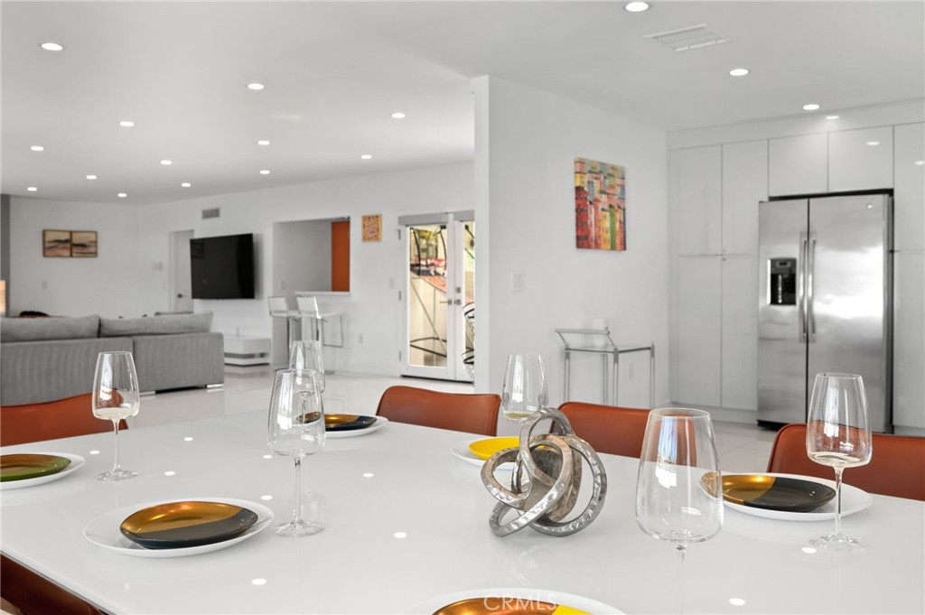 43 @ Racquet Club (33139) - Residential