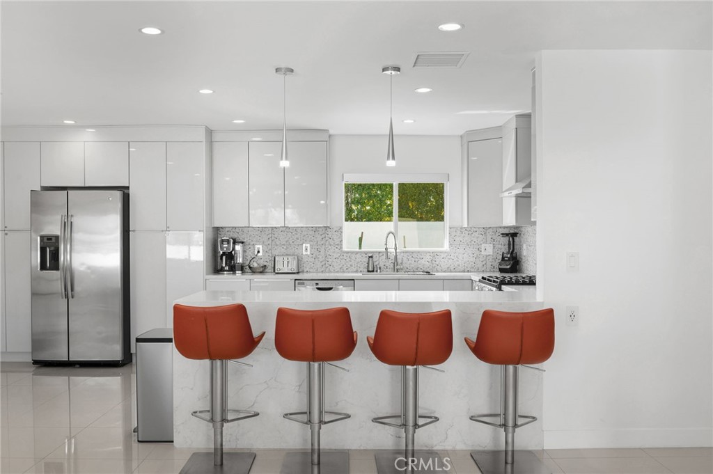 43 @ Racquet Club (33139) - Residential