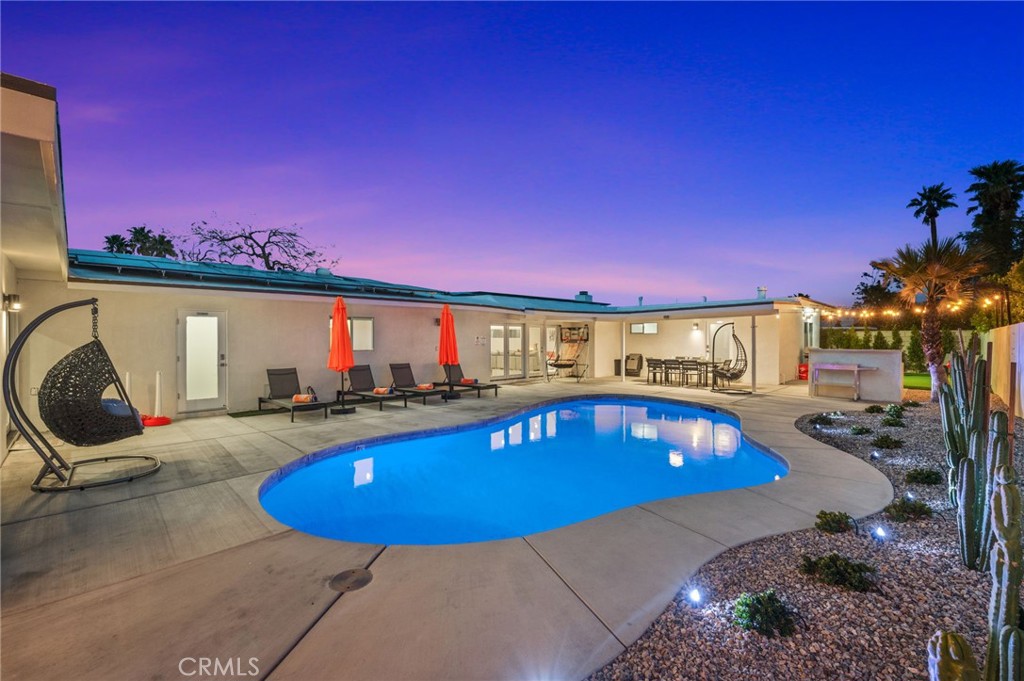 43 @ Racquet Club (33139) - Residential
