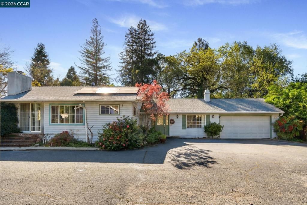 Photo of 3800 Alhambra Way Way, Martinez, CA 94553 (MLS # 41125287)