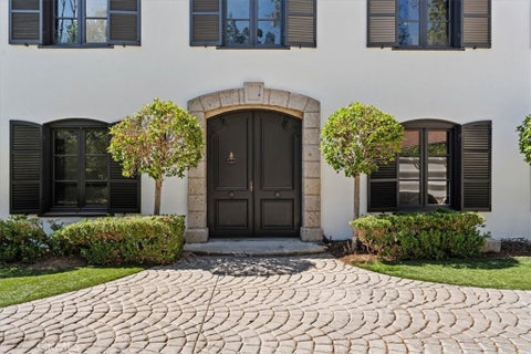Photo of 20580 Northridge RD, Chatsworth, CA 91311 (MLS # OC26233478)