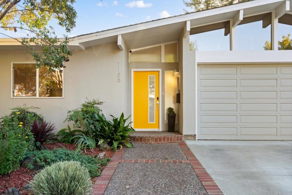 Photo of 1186 Lyons Street, Redwood City, CA 94061 (MLS # ML82025554)