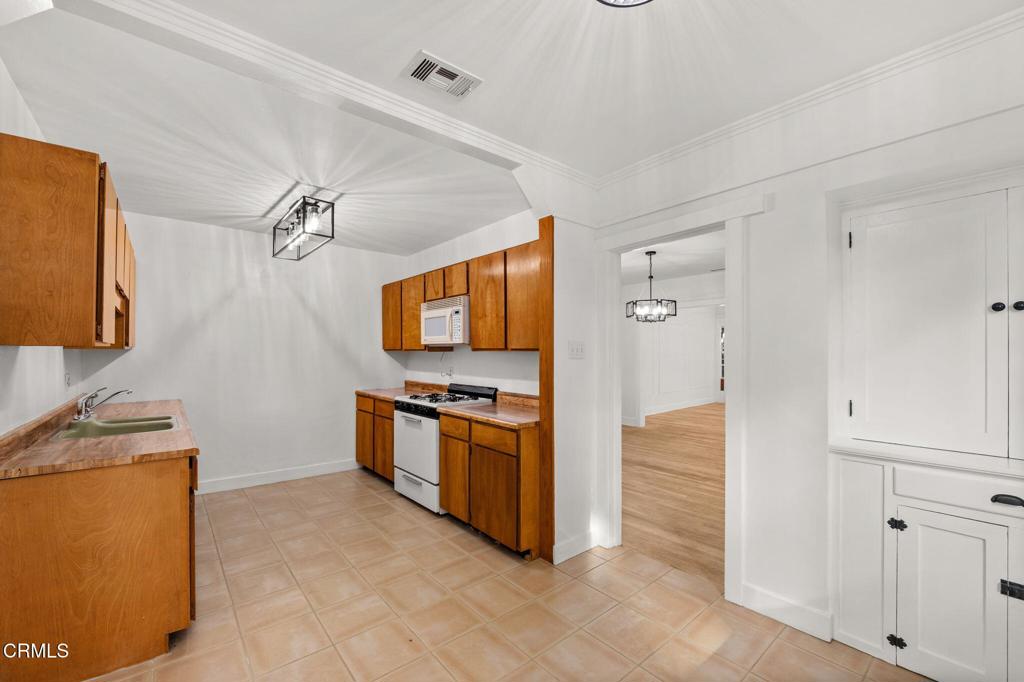 2041 Primrose Avenue