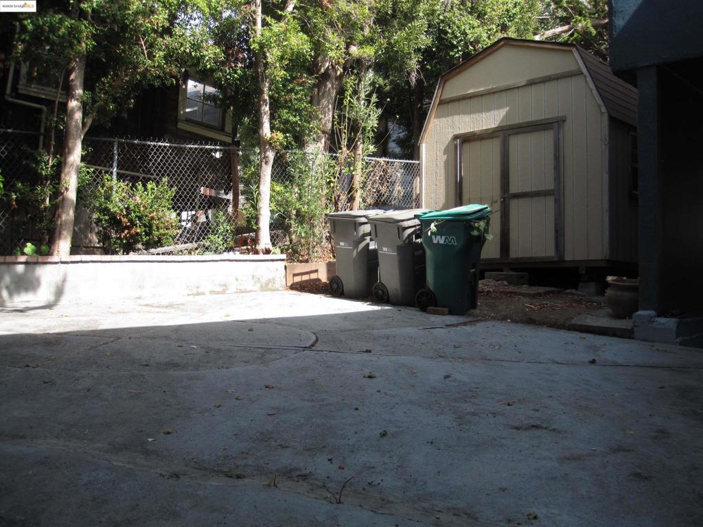 BELLA VISTA HILL - Residential Income