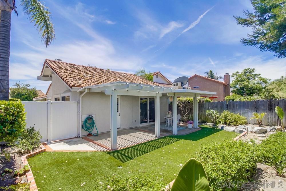 2474 Royal Saint James