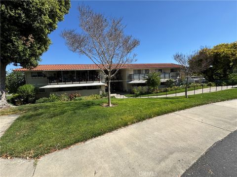 Photo of 2182 Via Puerta #A, Laguna Woods, CA 92637 (MLS # OC26066449)