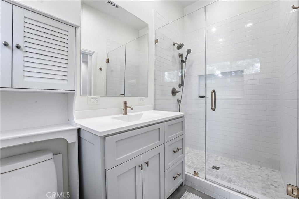 28435 Ronea, Mission Viejo CA 92692 - Photo 8