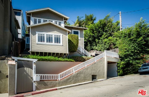 Photo of 1923 Mayview Drive, Los Angeles, CA 90027 (MLS # 26994767)