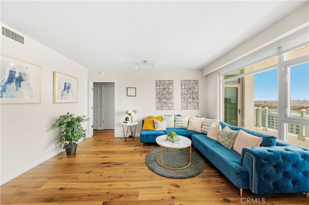 3131 Michelson Dr 1206