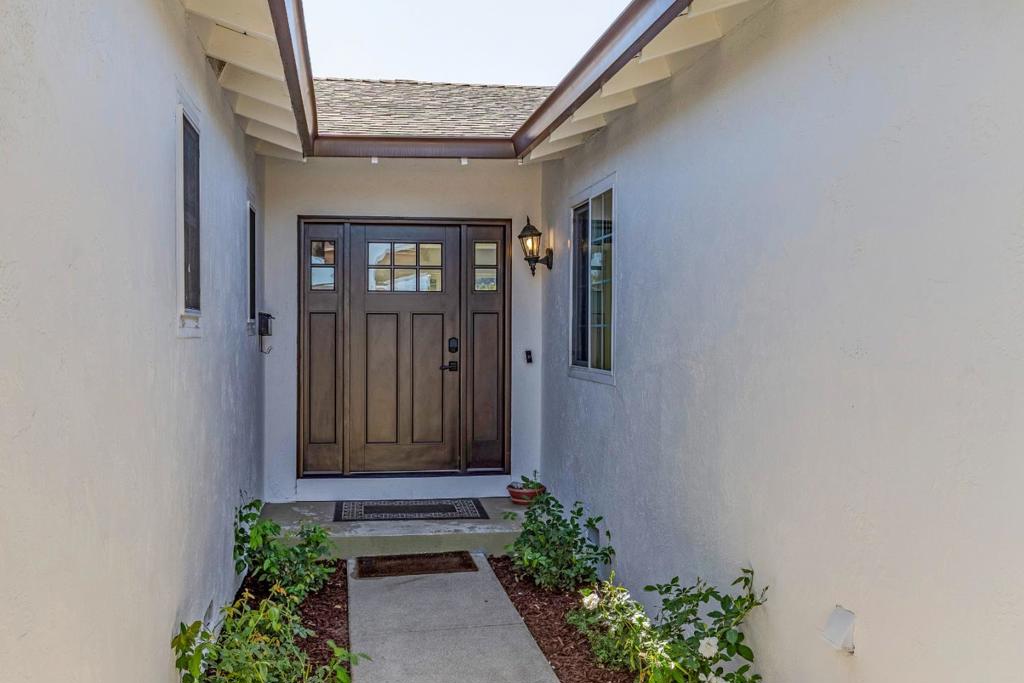 750 Almeria Drive