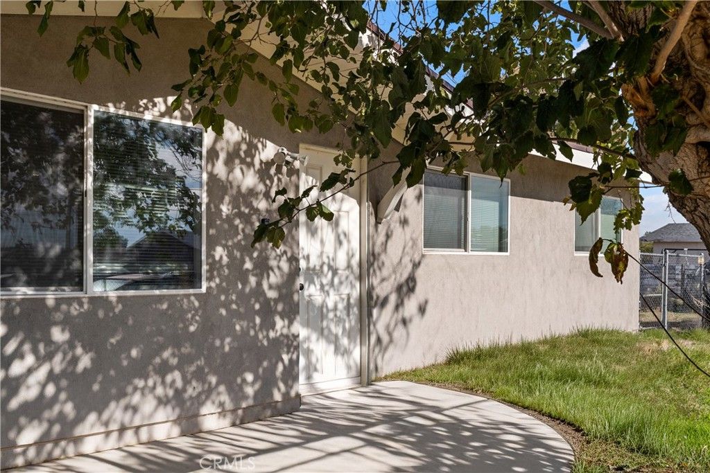 Photo of 25298 Jade Rd, Barstow, CA 92311 (MLS # CV25278666)