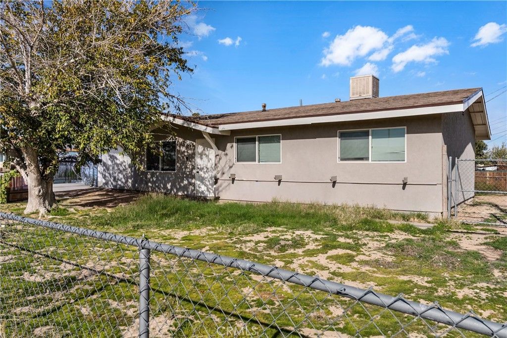 Photo of 25298 Jade Rd, Barstow, CA 92311 (MLS # CV25278666)