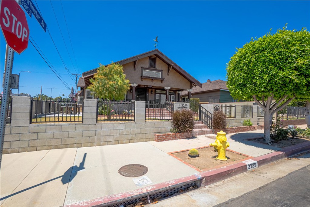 2289 W 29th Place